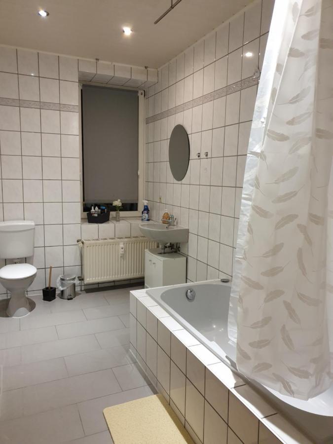 Fewo Nina 3 - Monteurwohnung Weissenfels Exterior photo